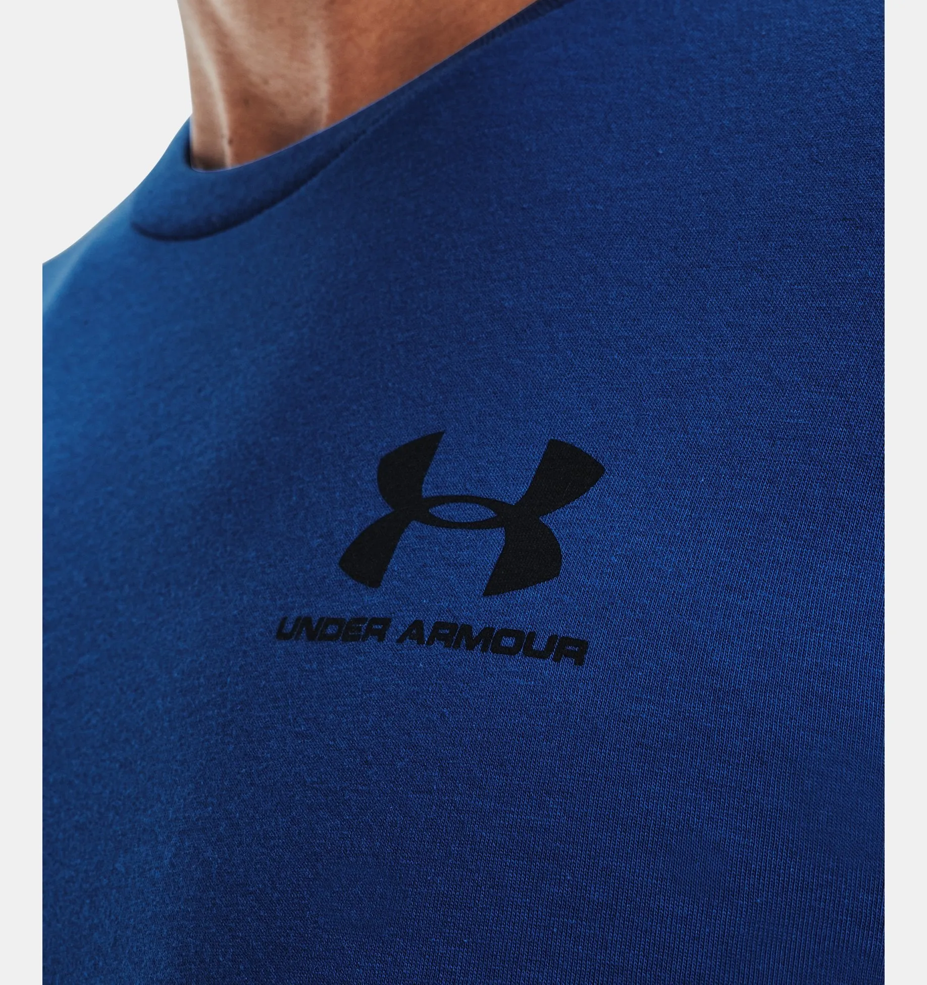 UNDER ARMOUR MEN'S LEFT CHEST LOGO LONG SLEEVE TEE